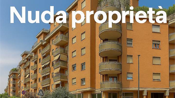 APPARTAMENTO 4 VANI IN NUDA PROPRIETA' CON AUTORIMESSA 