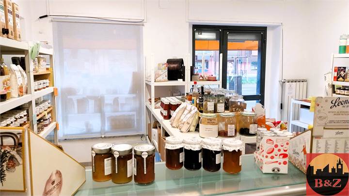 NEGOZIO SU CORSO FRANCIA