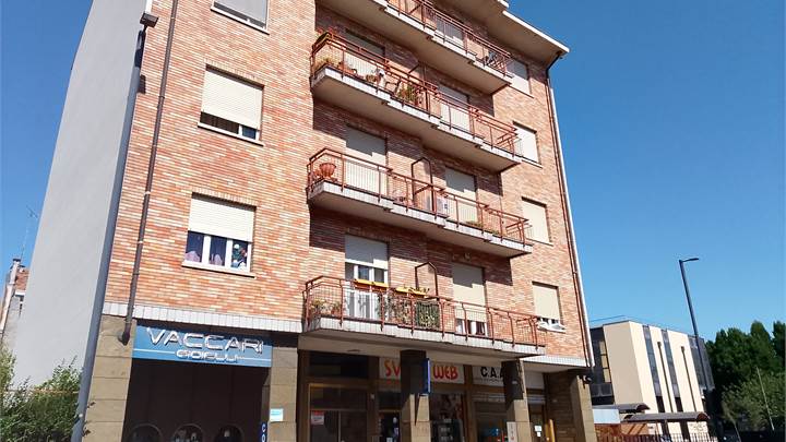 ALPIGNANO Appartamento in centro