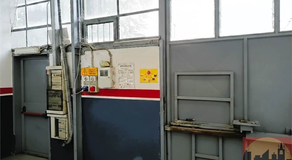 ACCESSO CARRAIO E PEDONALE